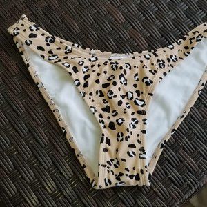 Medium cheetah bikini bottoms NEW